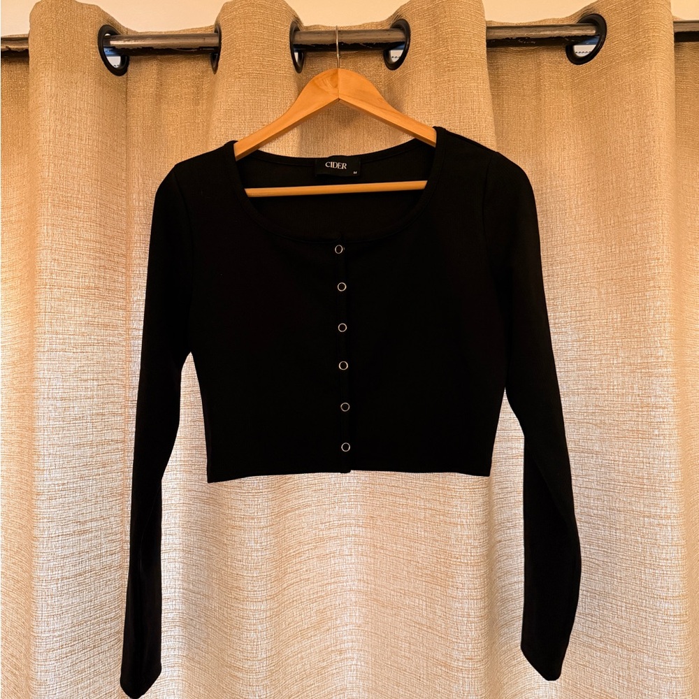 Cider Black & White Button-Up Crop Top | Two items